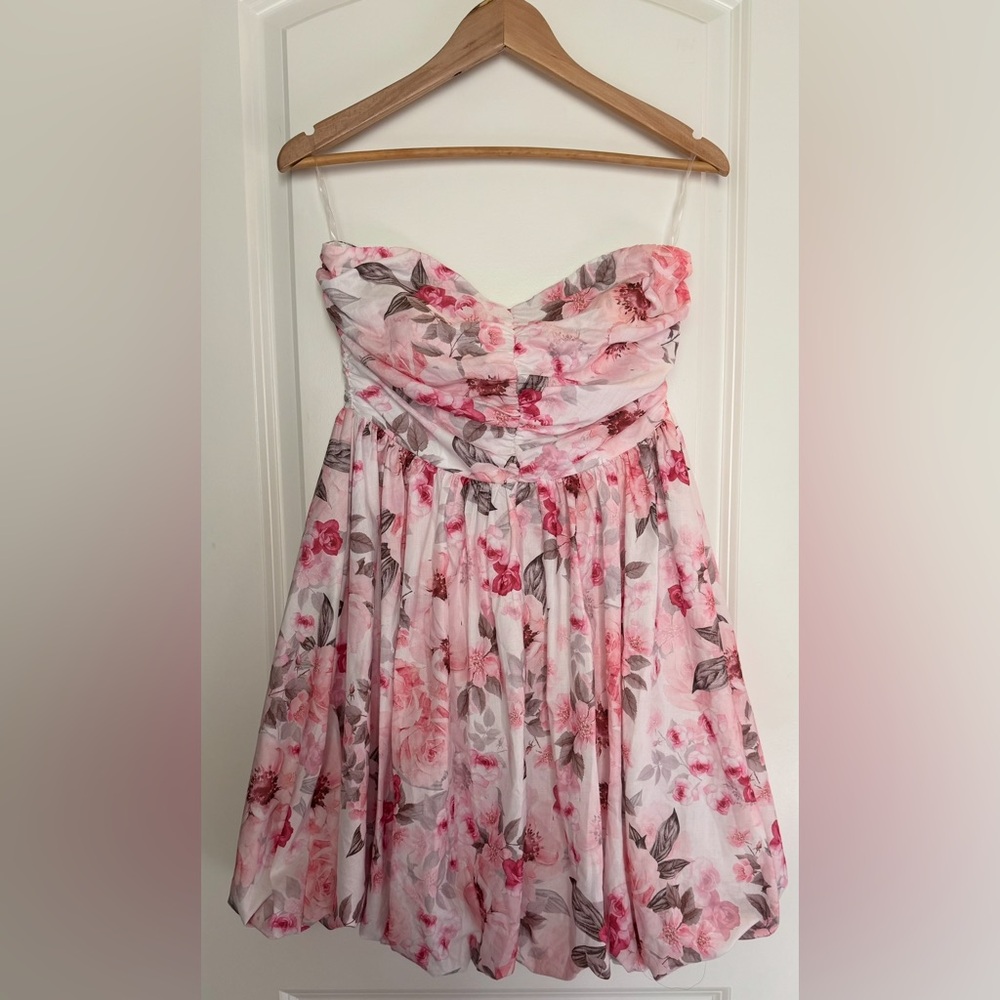 Showpo Women’s Mini Strapless Bubble Hem Dress Pink White Floral Size 6 - Picture 4 of 7